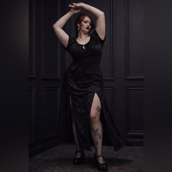 Torrid Nightfall Black Velvet Burnout Embossed Double Slit Maxi Skirt, Lg, NWT! - Picture 10 of 16